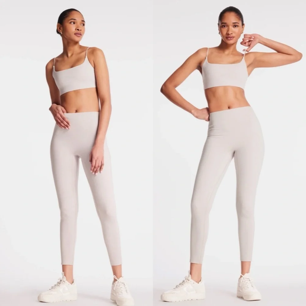NWT Le Ore Matching Set: Bella Bonded Legging & Bra in Ashes of Roses Small - Picture 1 of 12